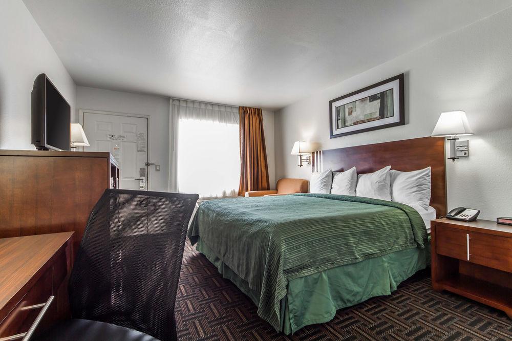 Quality Inn Fresno Near University Εξωτερικό φωτογραφία