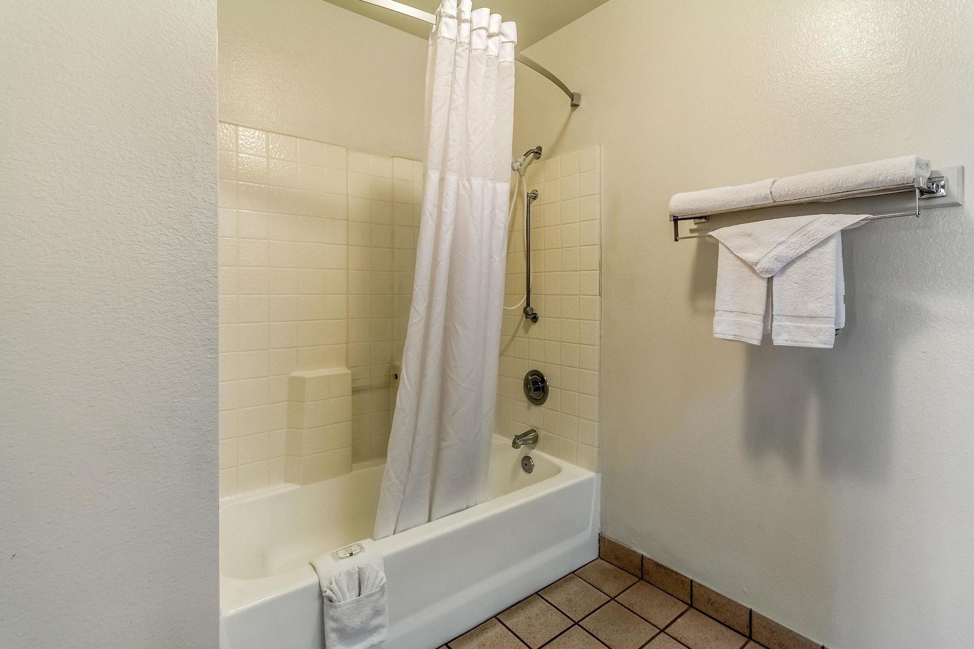 Quality Inn Fresno Near University Εξωτερικό φωτογραφία
