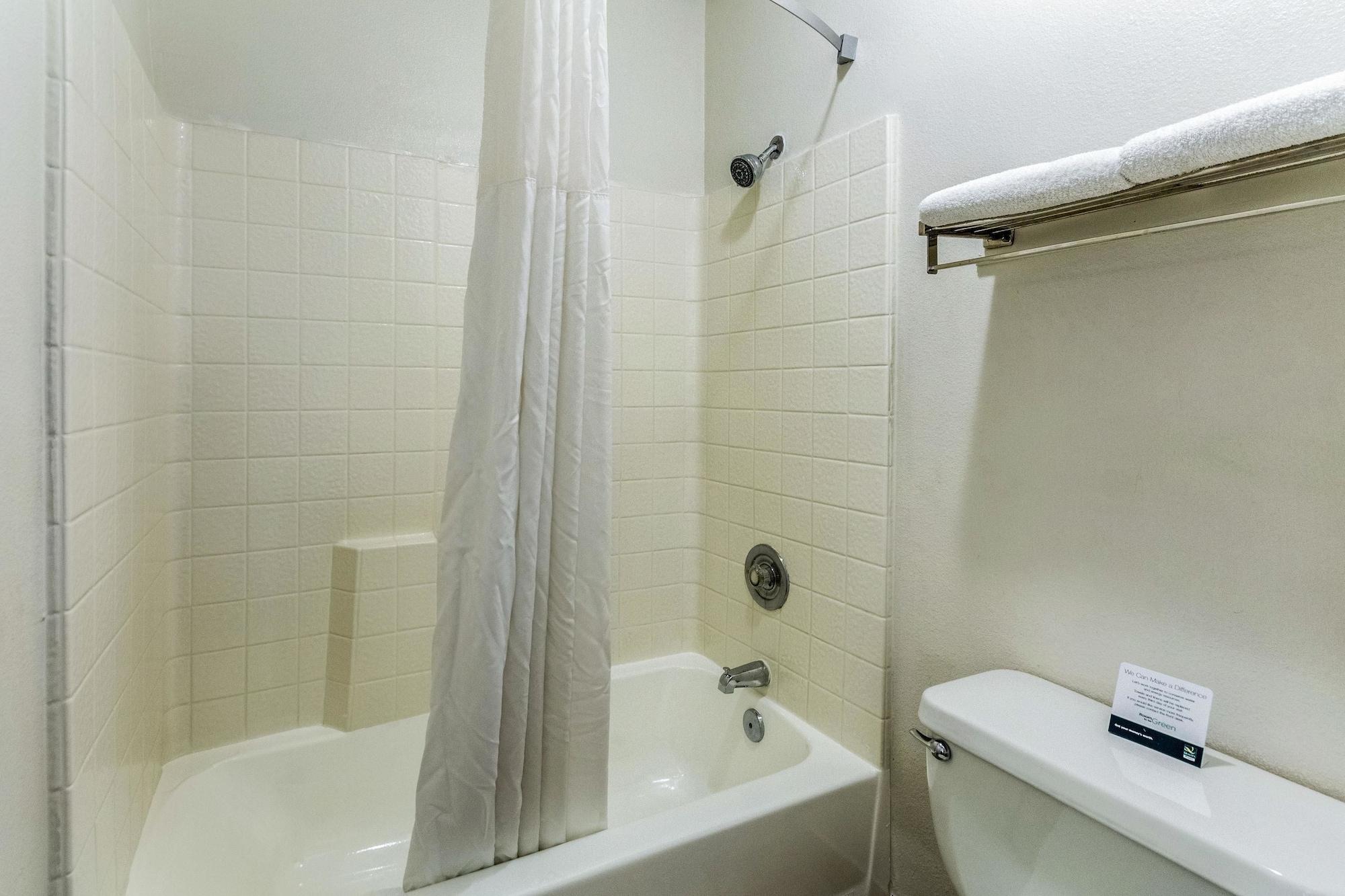 Quality Inn Fresno Near University Εξωτερικό φωτογραφία