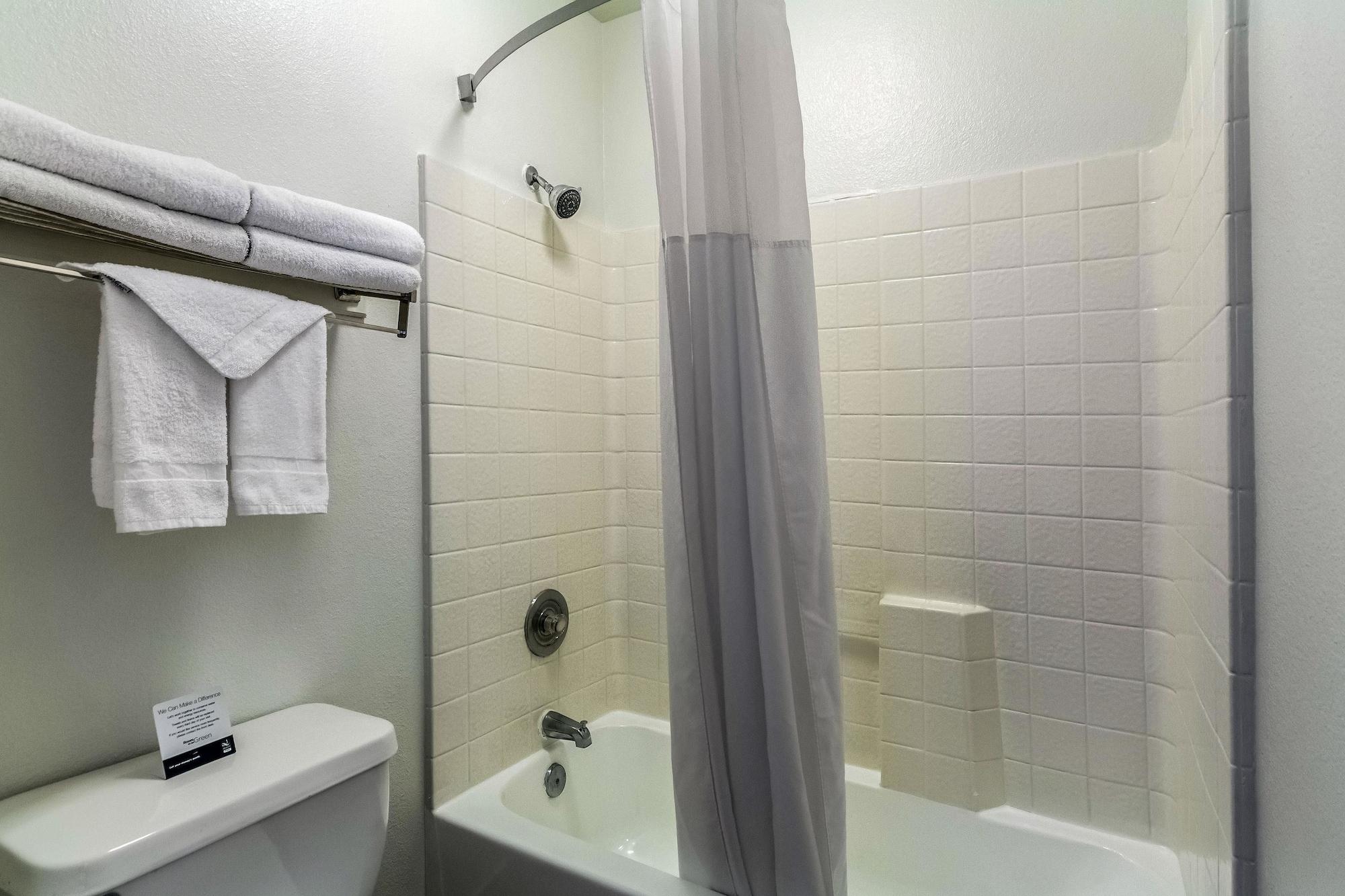 Quality Inn Fresno Near University Εξωτερικό φωτογραφία