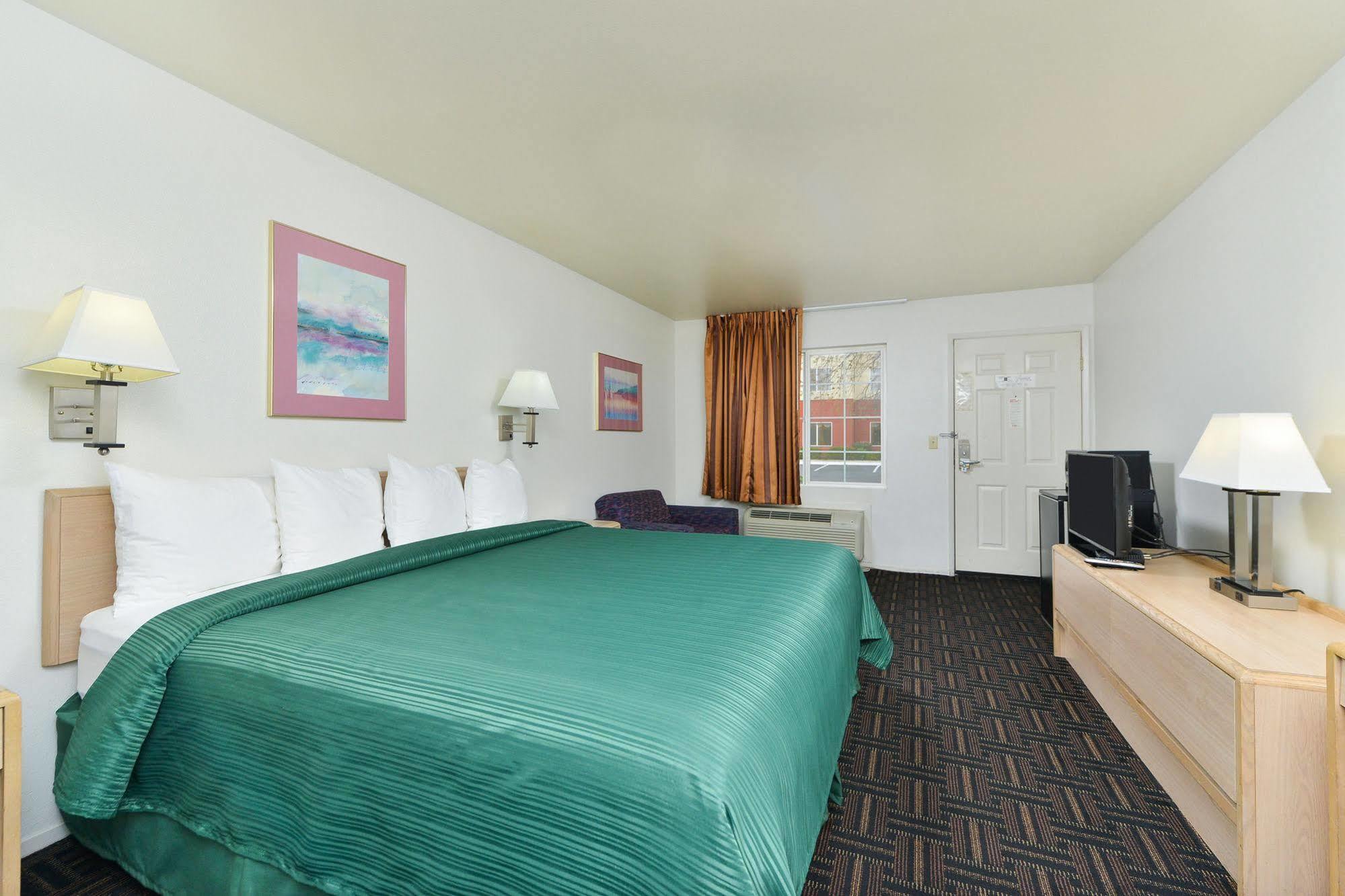Quality Inn Fresno Near University Εξωτερικό φωτογραφία