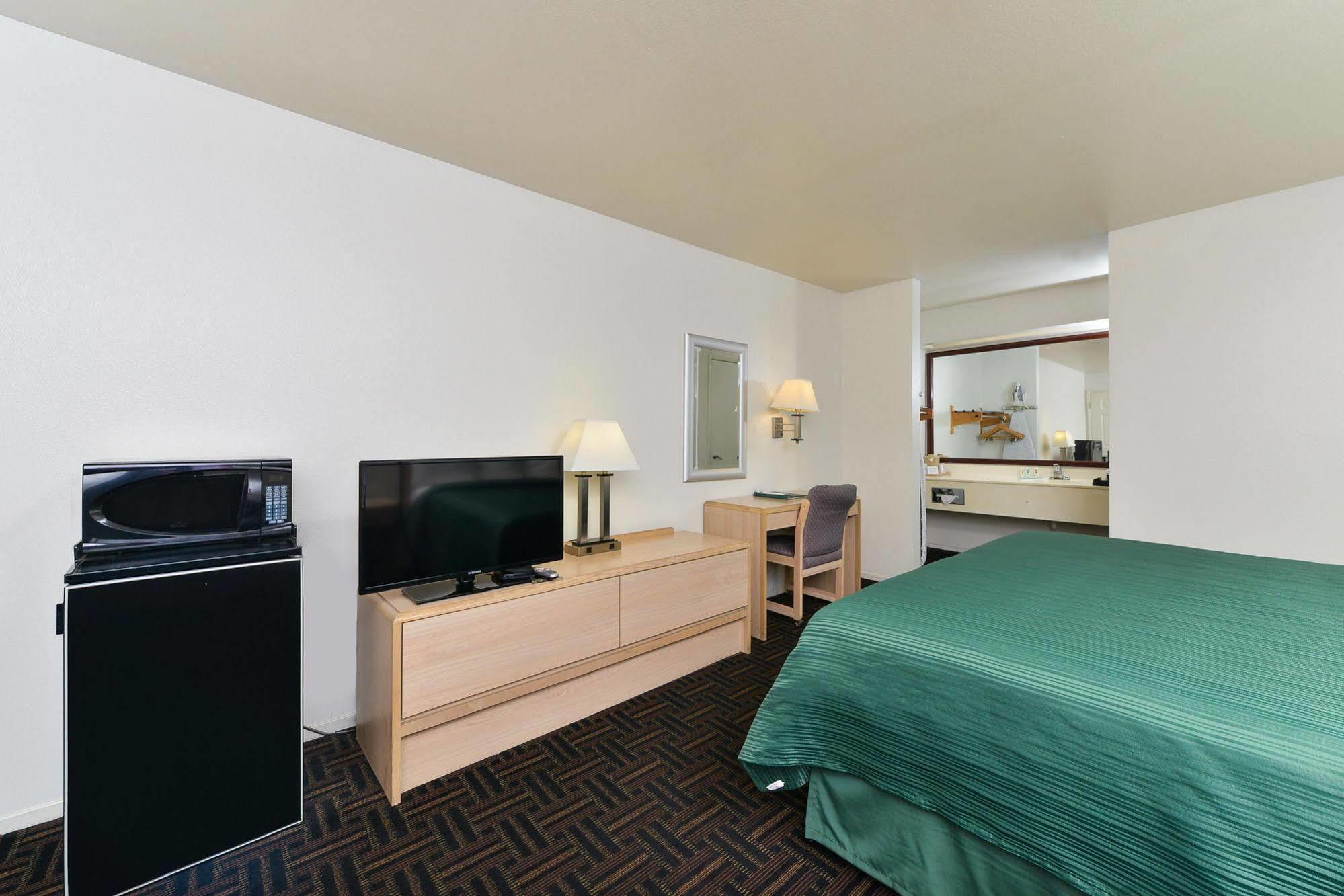 Quality Inn Fresno Near University Εξωτερικό φωτογραφία