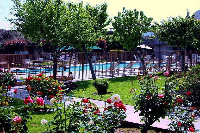 Quality Inn Fresno Near University Ανέσεις φωτογραφία