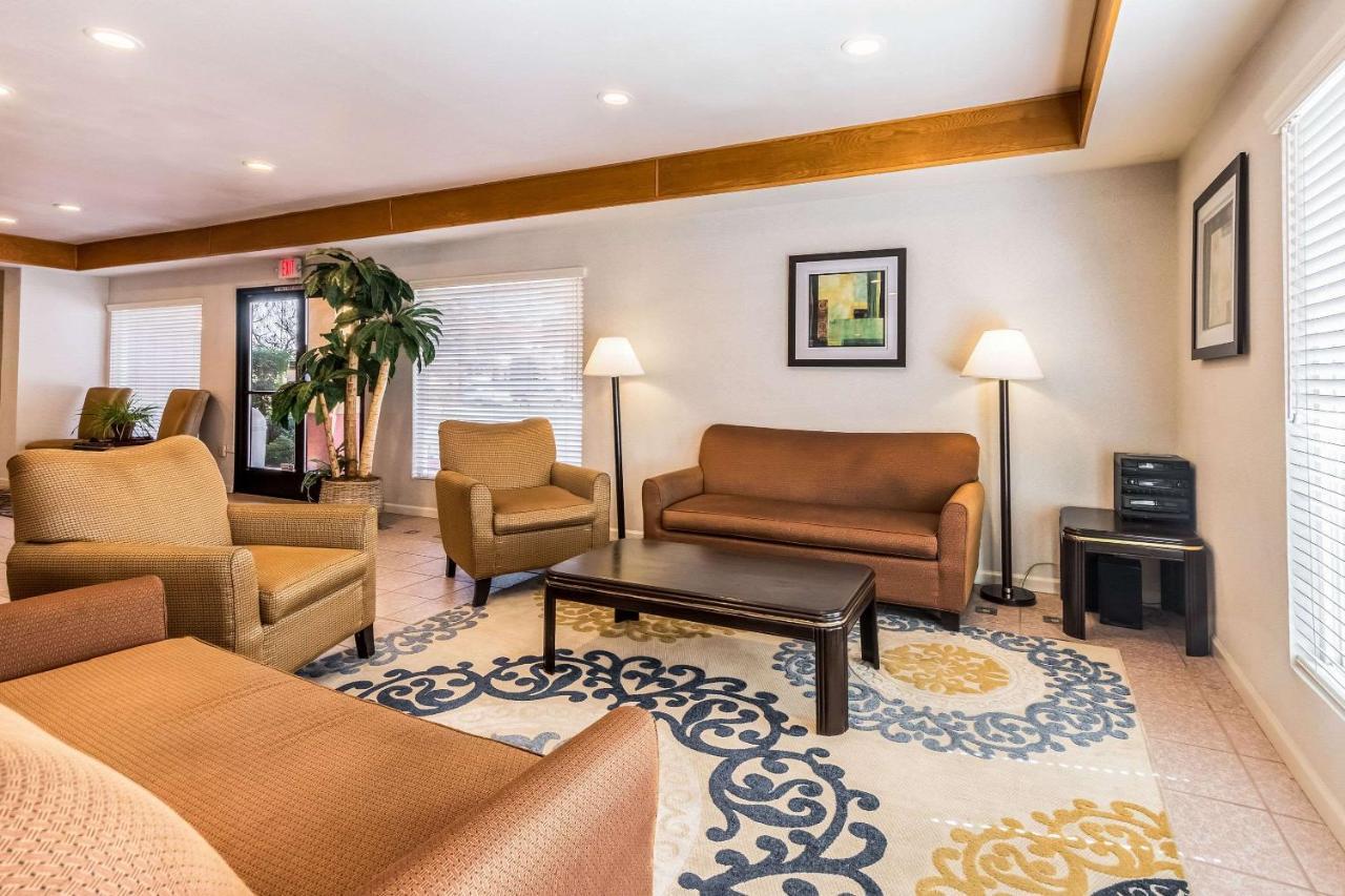 Quality Inn Fresno Near University Εξωτερικό φωτογραφία