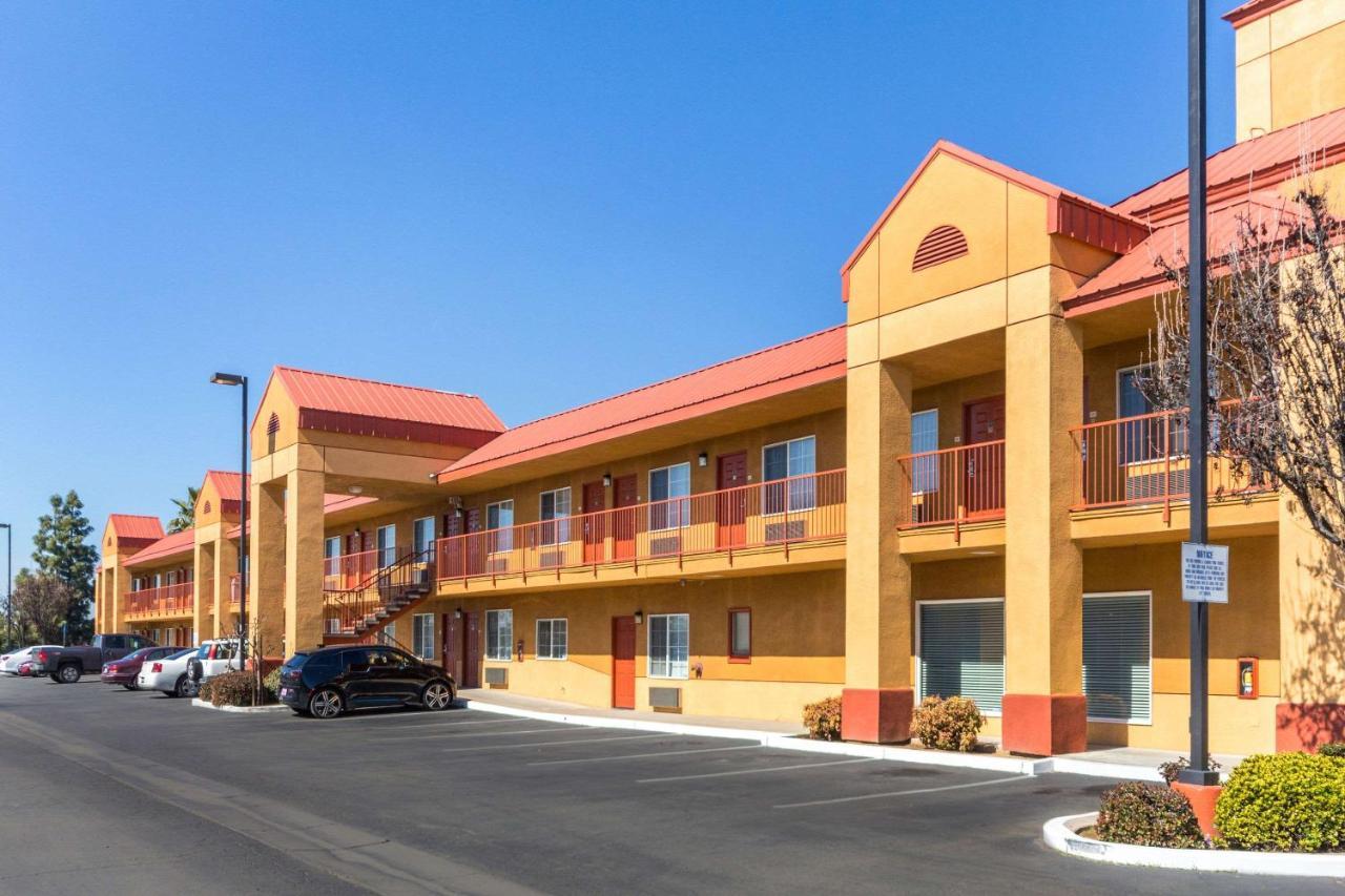 Quality Inn Fresno Near University Εξωτερικό φωτογραφία